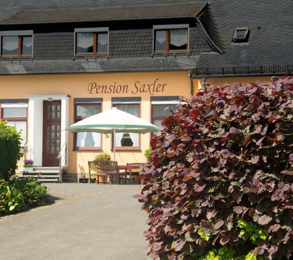 Pension-Saxler Neichen Buitenkant foto